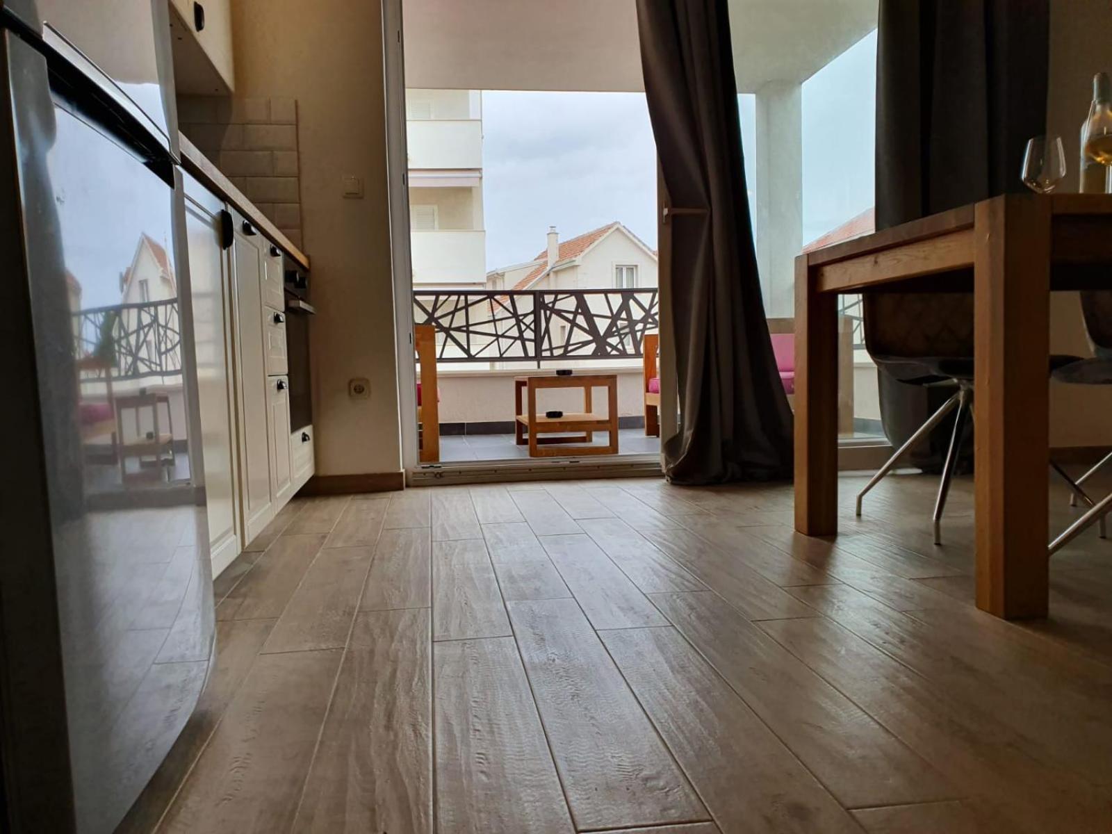 L&L Apartmani 1 โบล ภายนอก รูปภาพ